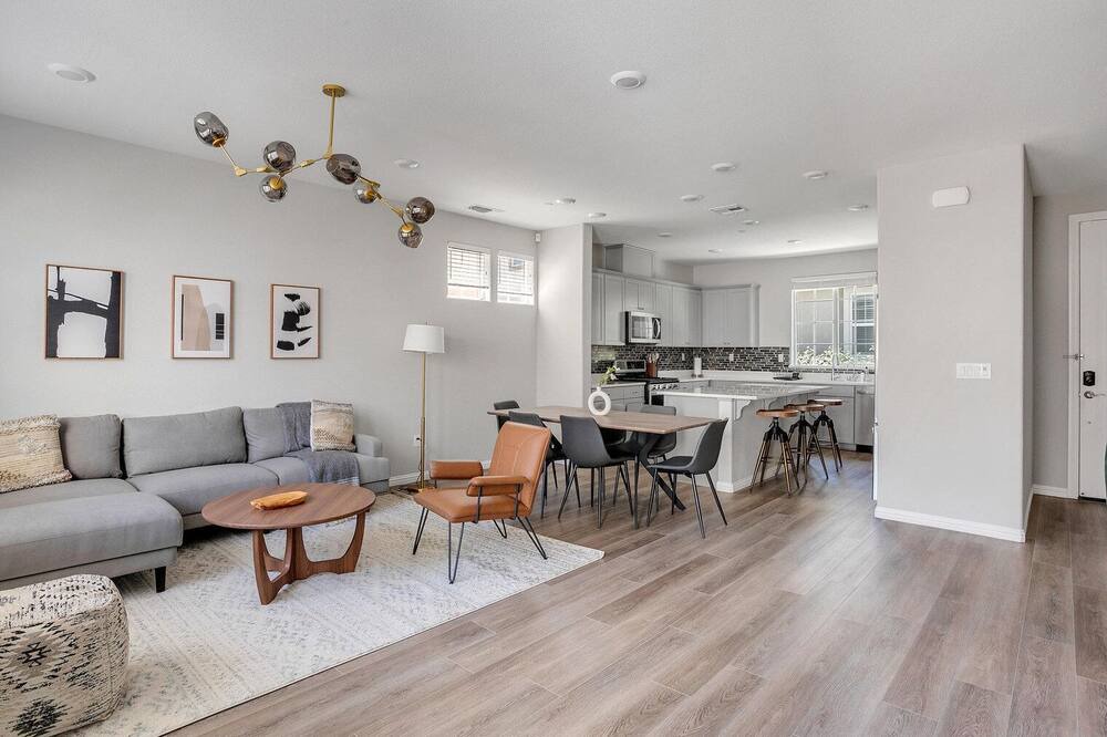 Photo of Livingroom in Union City