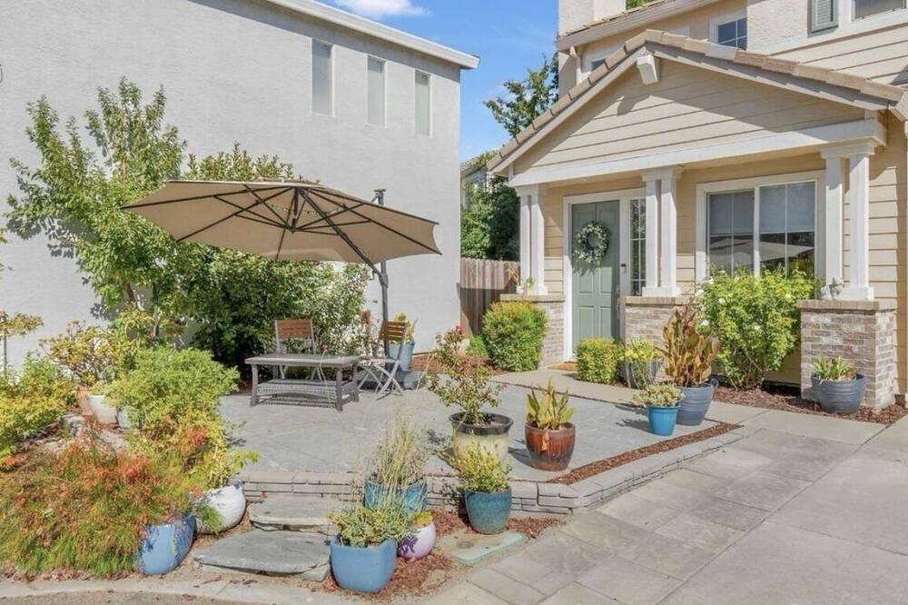Photo of Patio Balcony in Davis