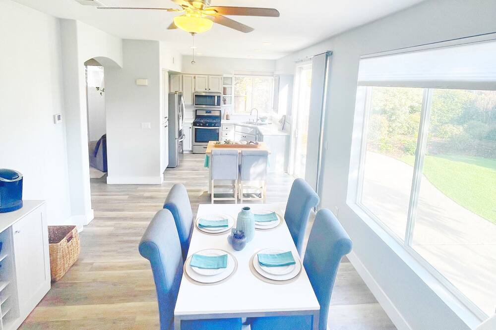 Photo of Livingroom in Davis