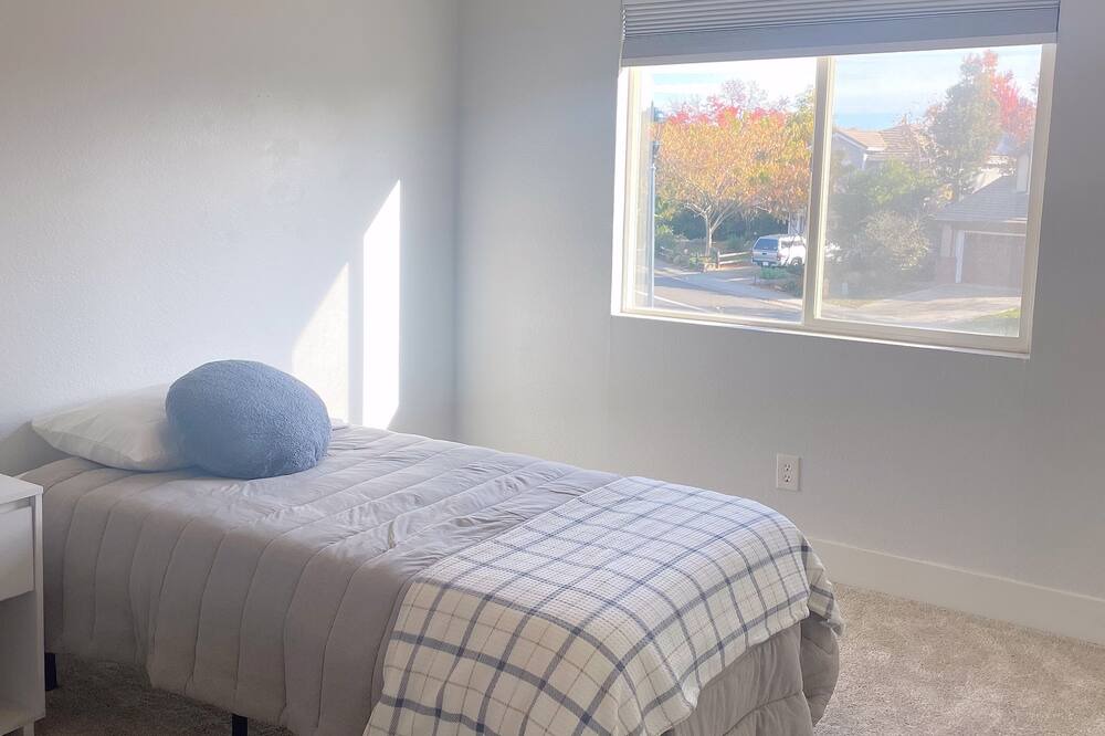 Photo of Bedroom in Davis