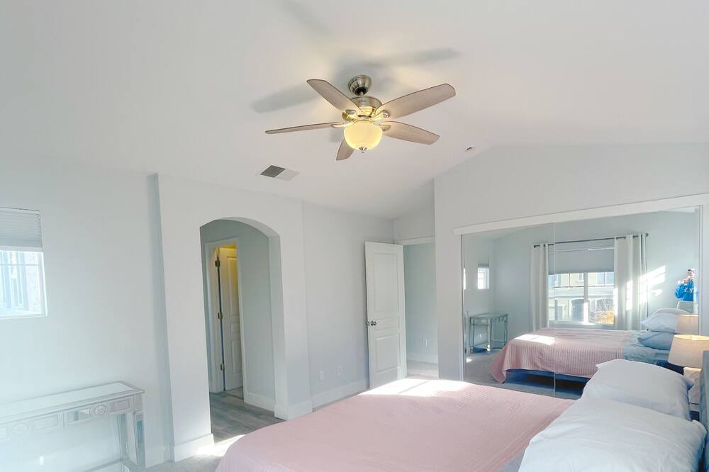 Photo of Bedroom in Davis