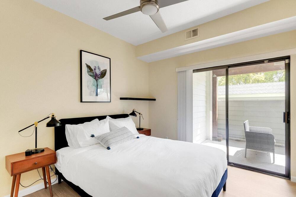 Photo of Bedroom in Centerville
