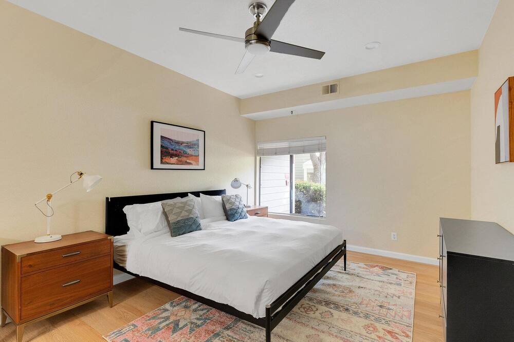 Photo of Bedroom in Centerville