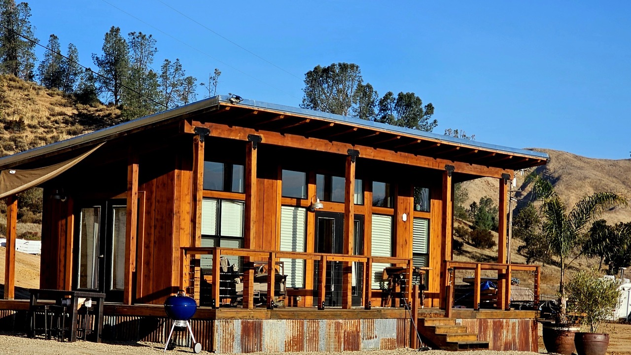 Photo of Buildings in Hollister