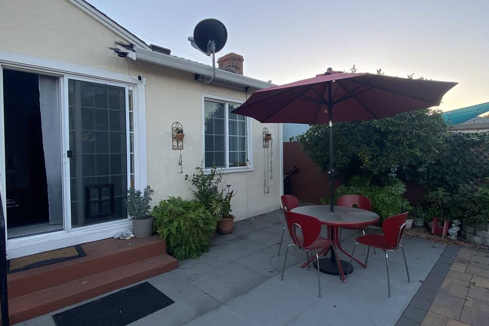 Photo of Patio Balcony in Lower Bal
