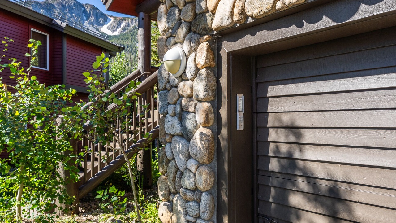 Photo of Outdoor in Mammoth Lakes
