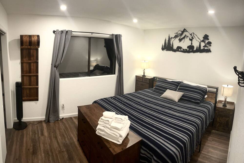Photo of Bedroom in Big Bear Lake