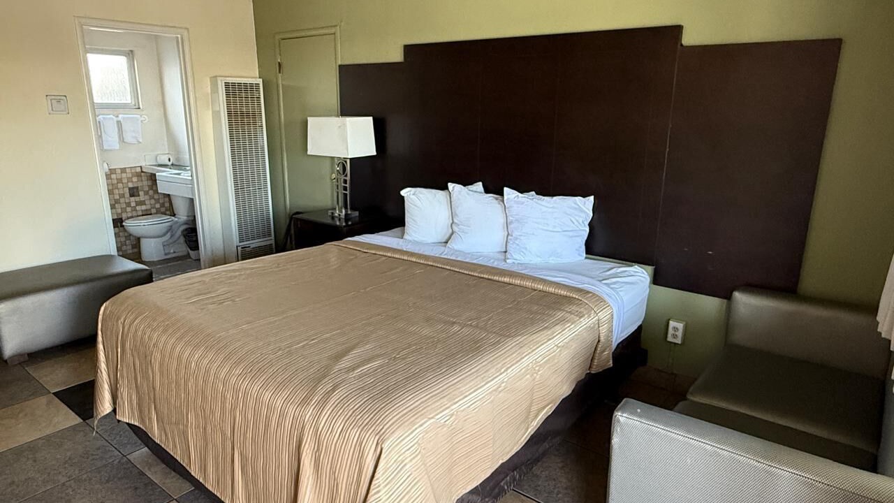 Photo of Bedroom in Hollister