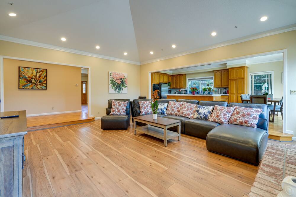 Photo of Livingroom in Sunnyvale