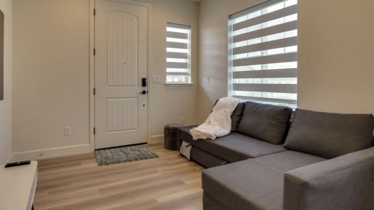 Photo of Livingroom in Tracy