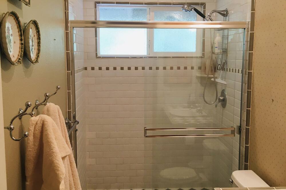 Photo of Bathroom in Twain Harte