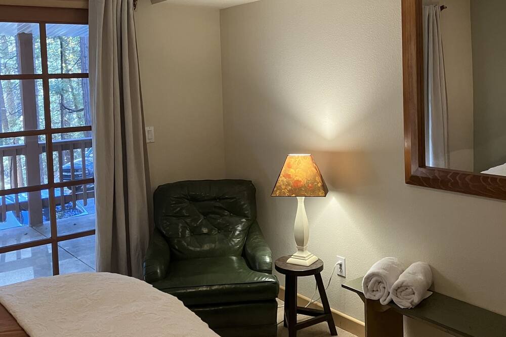Photo of Bedroom in Twain Harte