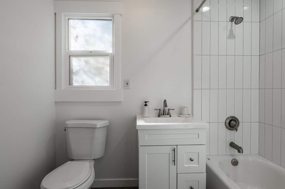 Photo of Bathroom in West Bishop