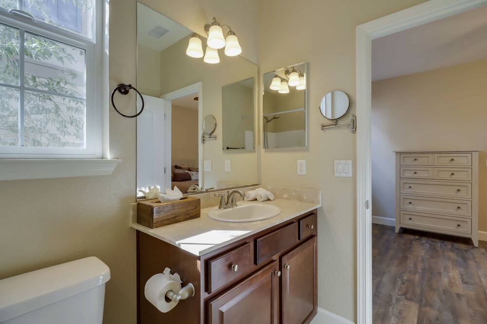 Photo of Bathroom in Reno