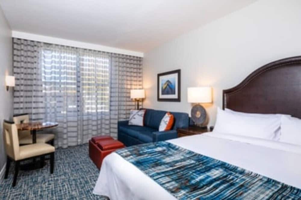 Photo of Bedroom in Lakeside Park