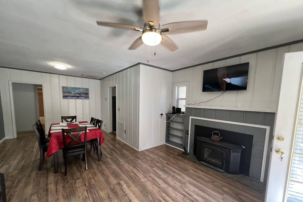 Photo of Livingroom in Three Rivers