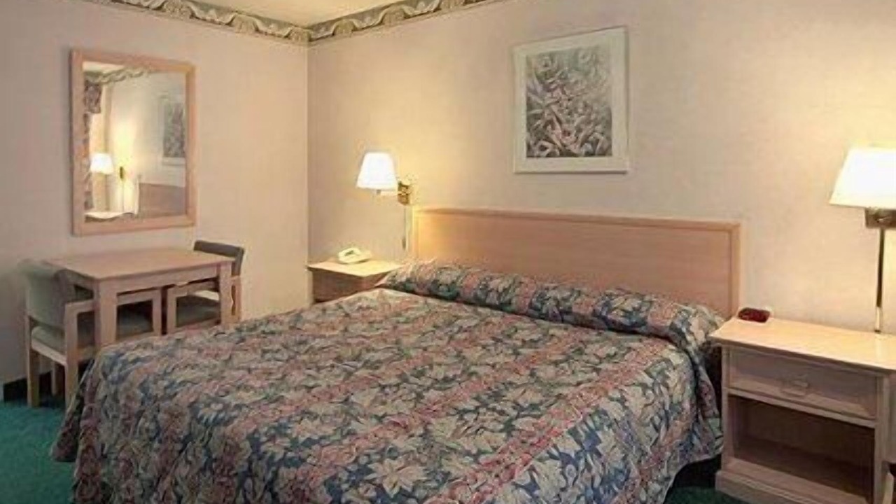 Photo of Bedroom in North Fremont Street