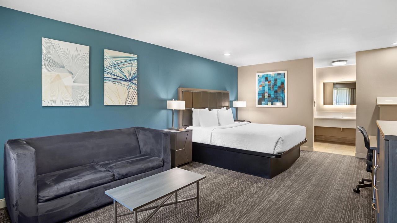 Photo of Bedroom in Coalinga