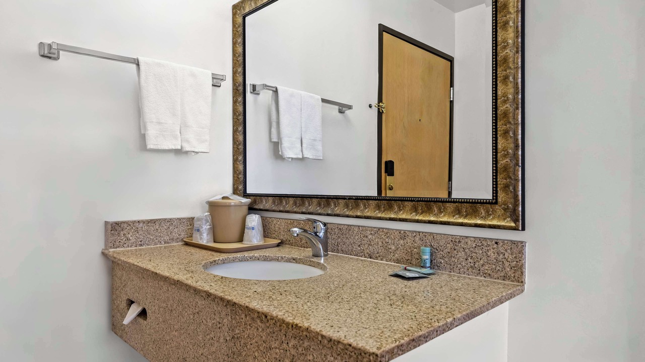 Photo of Bathroom in Delano