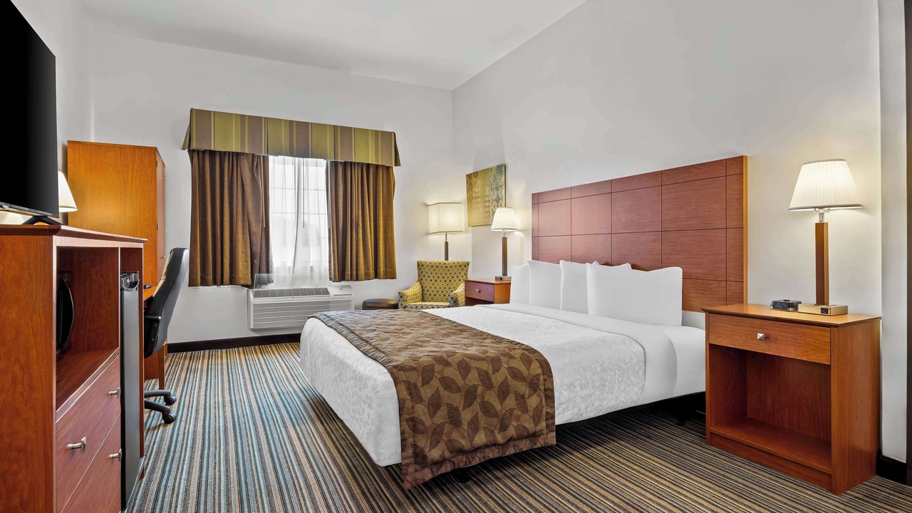 Photo of Bedroom in Delano