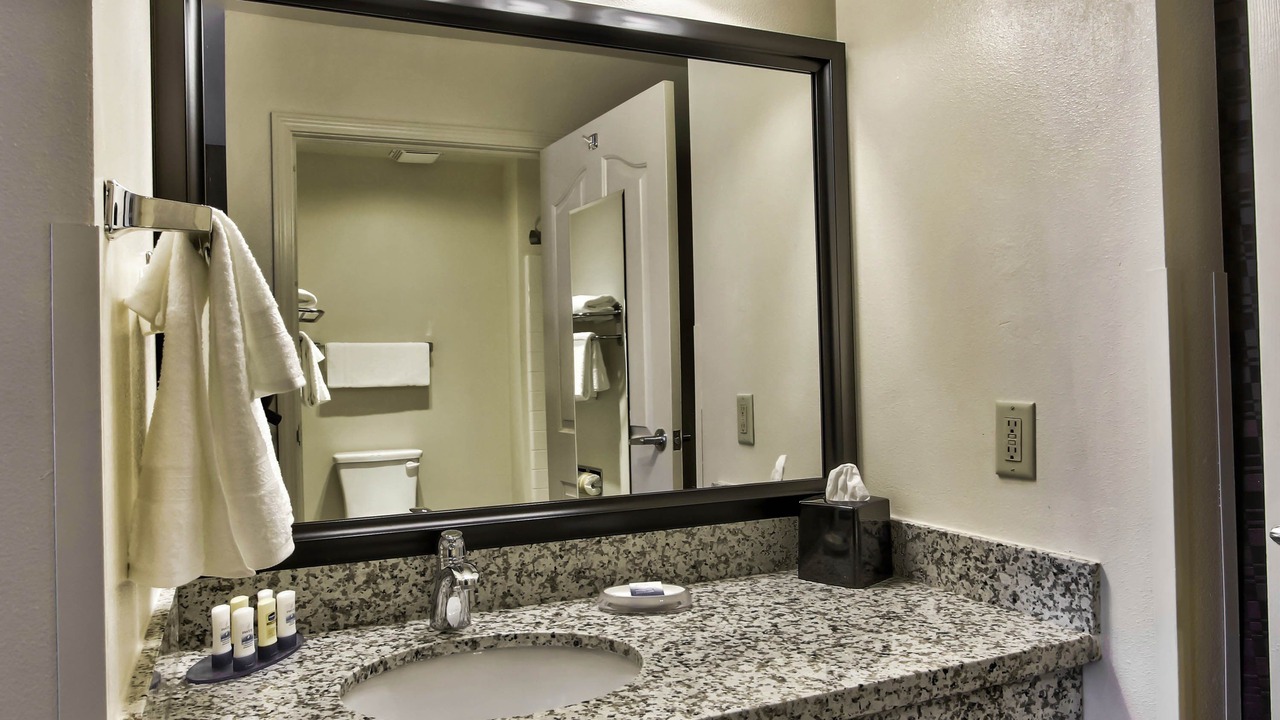 Photo of Bathroom in Salinas