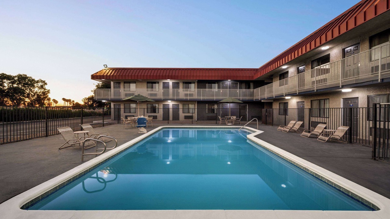 Photo of Outdoor in Raisin