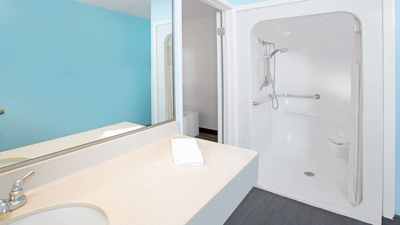 Photo of Bathroom in Bishop