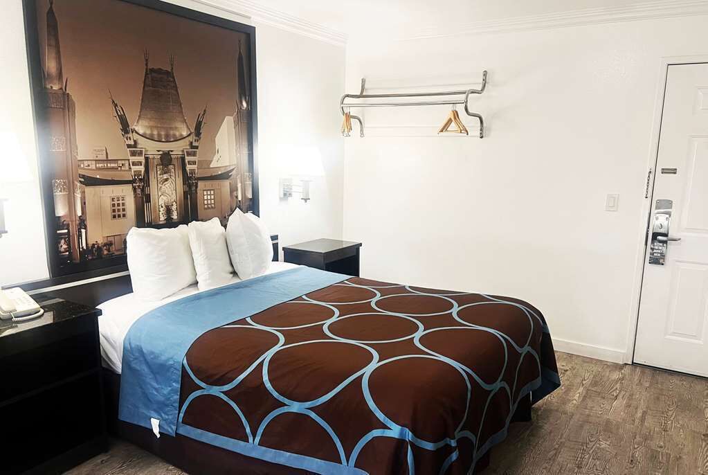 Photo of Bedroom in Little Armenia