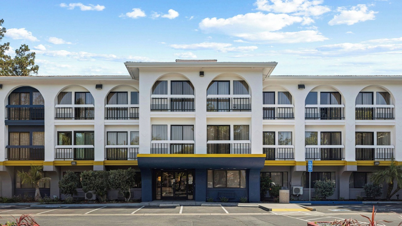 Photo of Outdoor in Old Mountain View