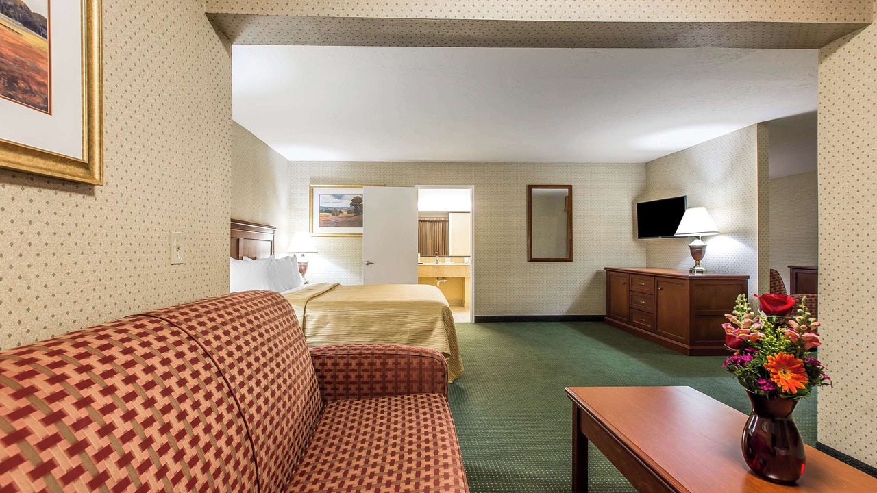 Photo of Bedroom in Ridgecrest