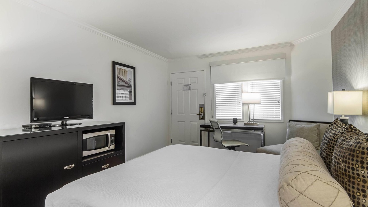 Photo of Bedroom in Downtown Sacramento