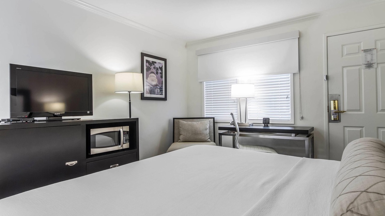 Photo of Bedroom in Downtown Sacramento