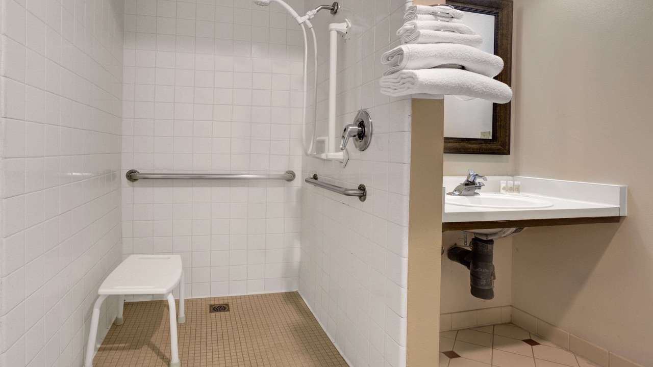 Photo of Bathroom in Woodland