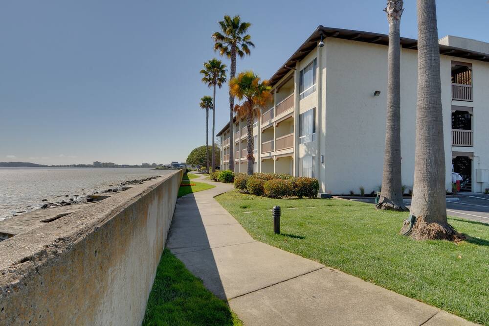 Photo of Outdoor in Burlingame