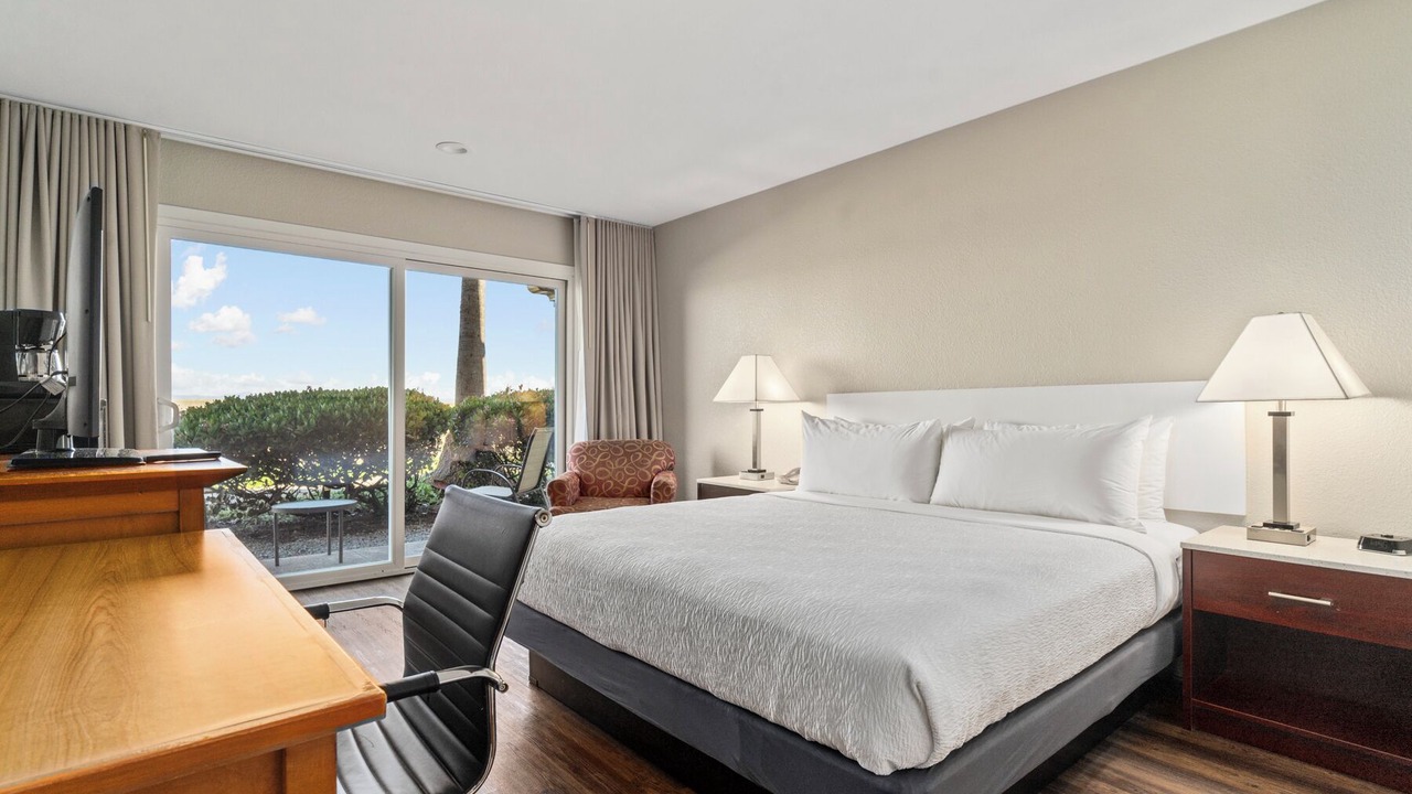Photo of Bedroom in Burlingame