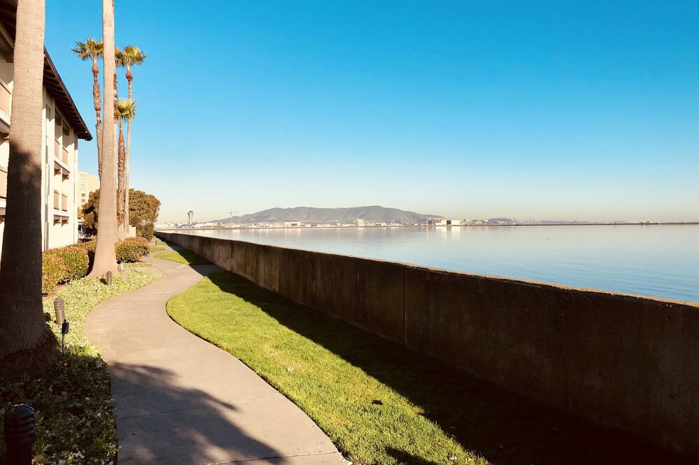 Photo of Outdoor in Burlingame