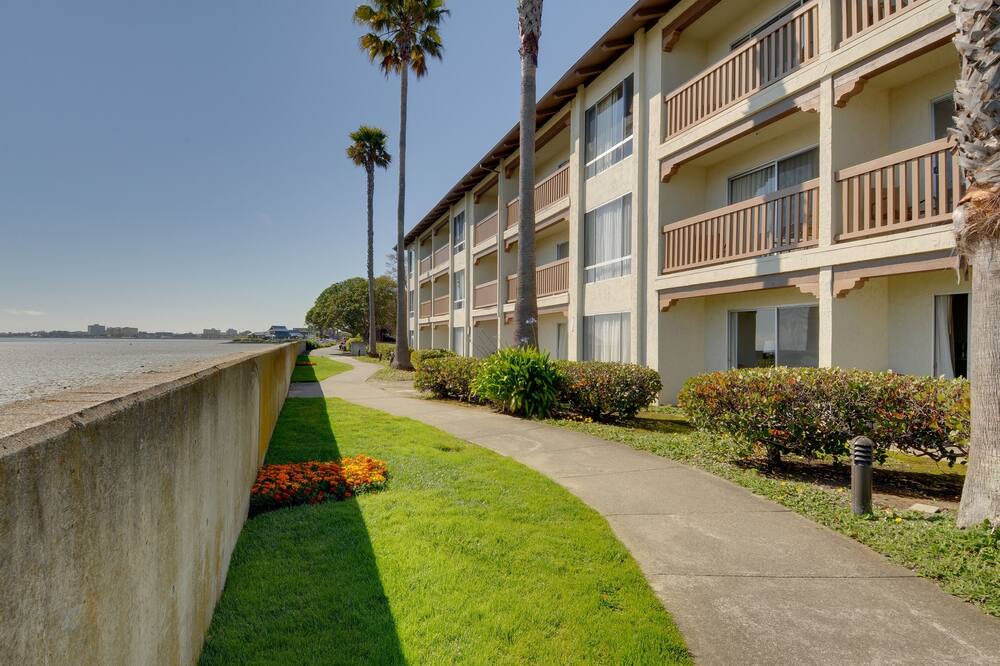 Photo of Outdoor in Burlingame