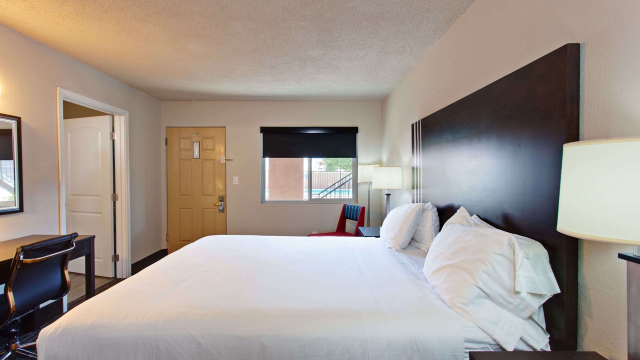 Photo of Bedroom in Chowchilla