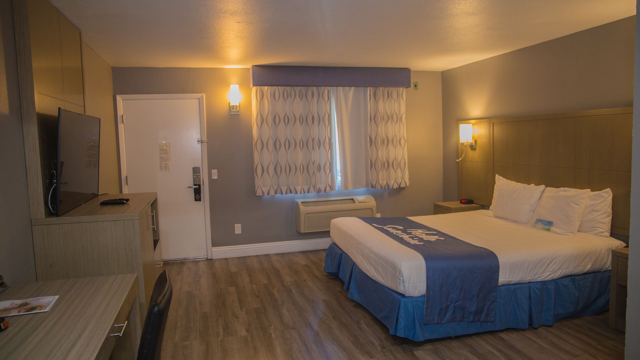 Photo of Bedroom in South Fair Oaks
