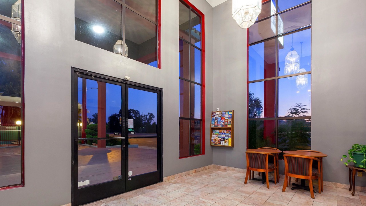 Photo of Livingroom in Bakersfield