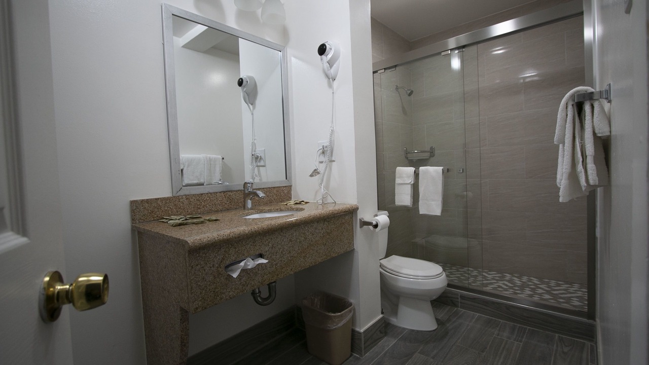 Photo of Bathroom in Cow Hollow