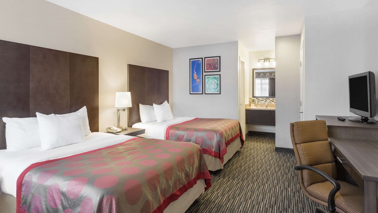 Photo of Bedroom in North Fremont Street