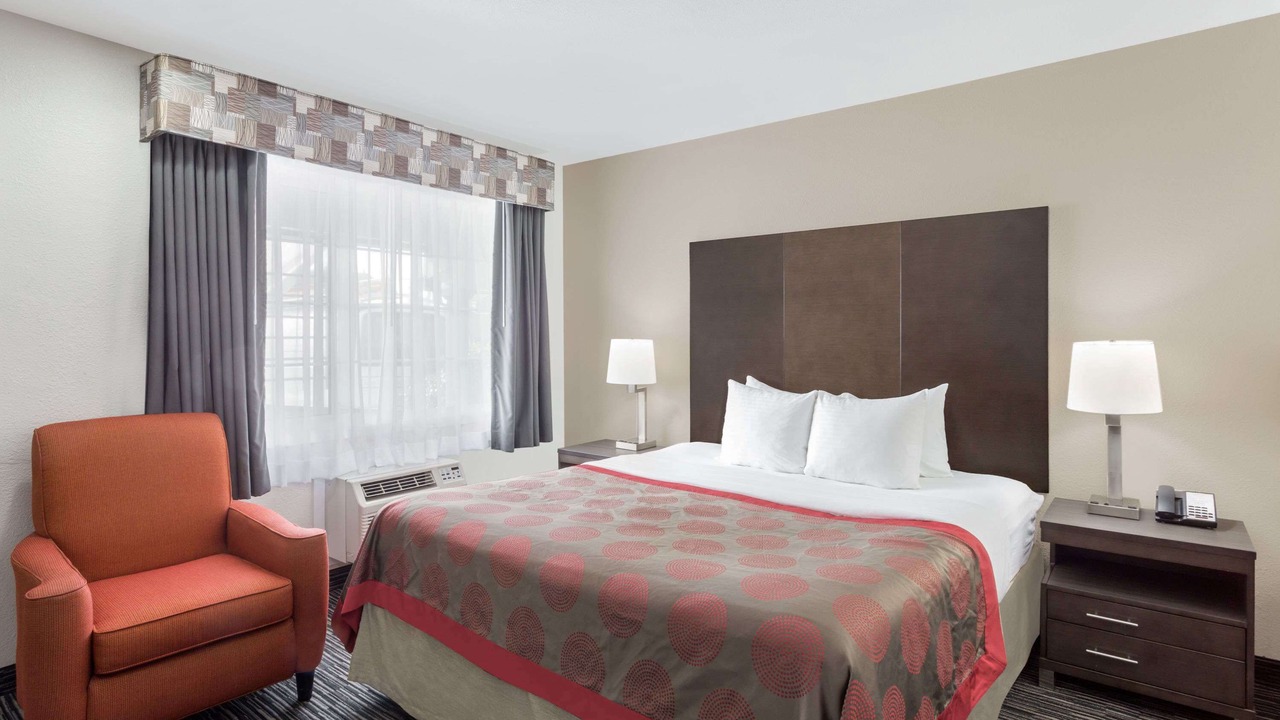Photo of Bedroom in North Fremont Street