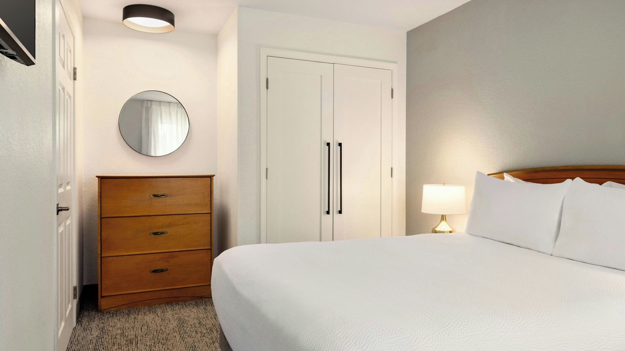 Photo of Bedroom in Platinum Triangle