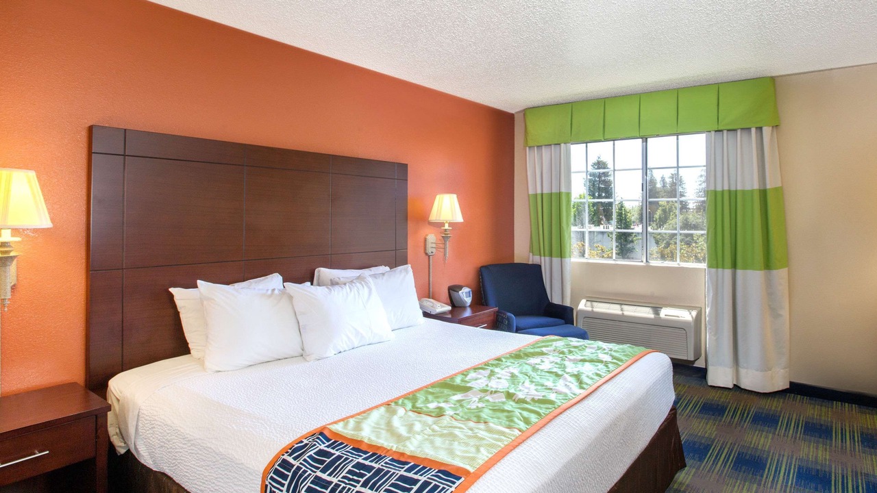 Photo of Bedroom in Fremont