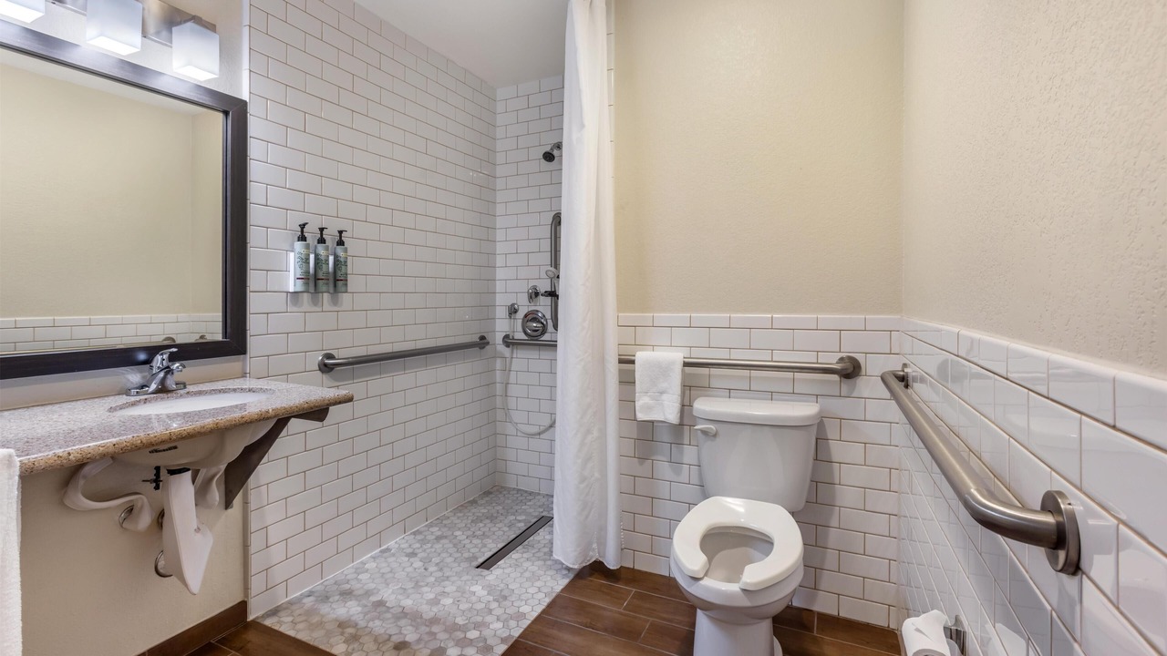 Photo of Bathroom in Tulare