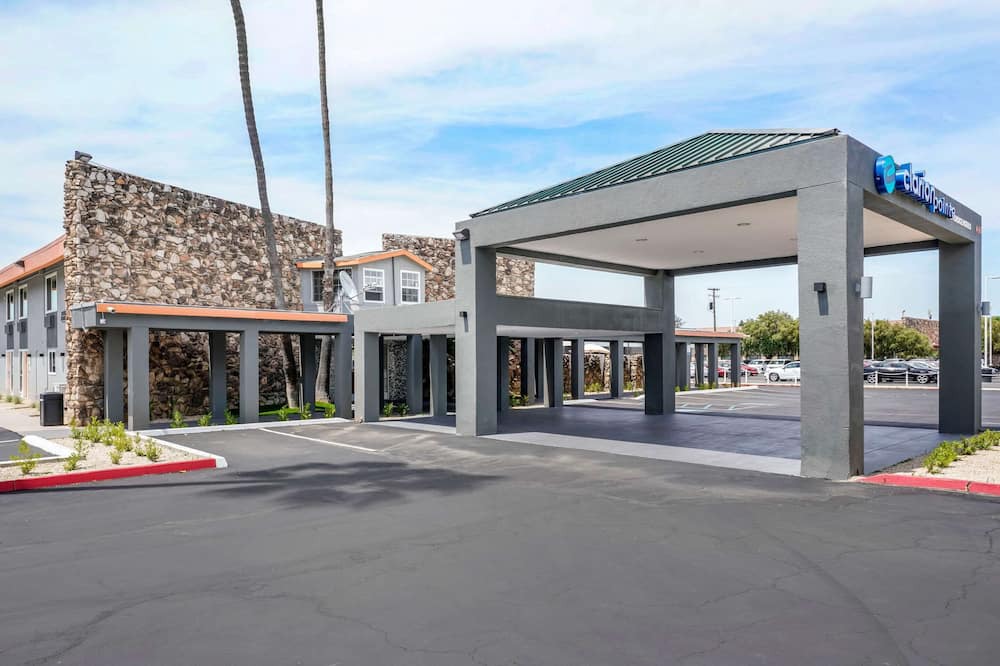 Photo of Outdoor in Raisin