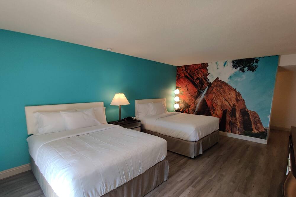 Photo of Bedroom in Raisin