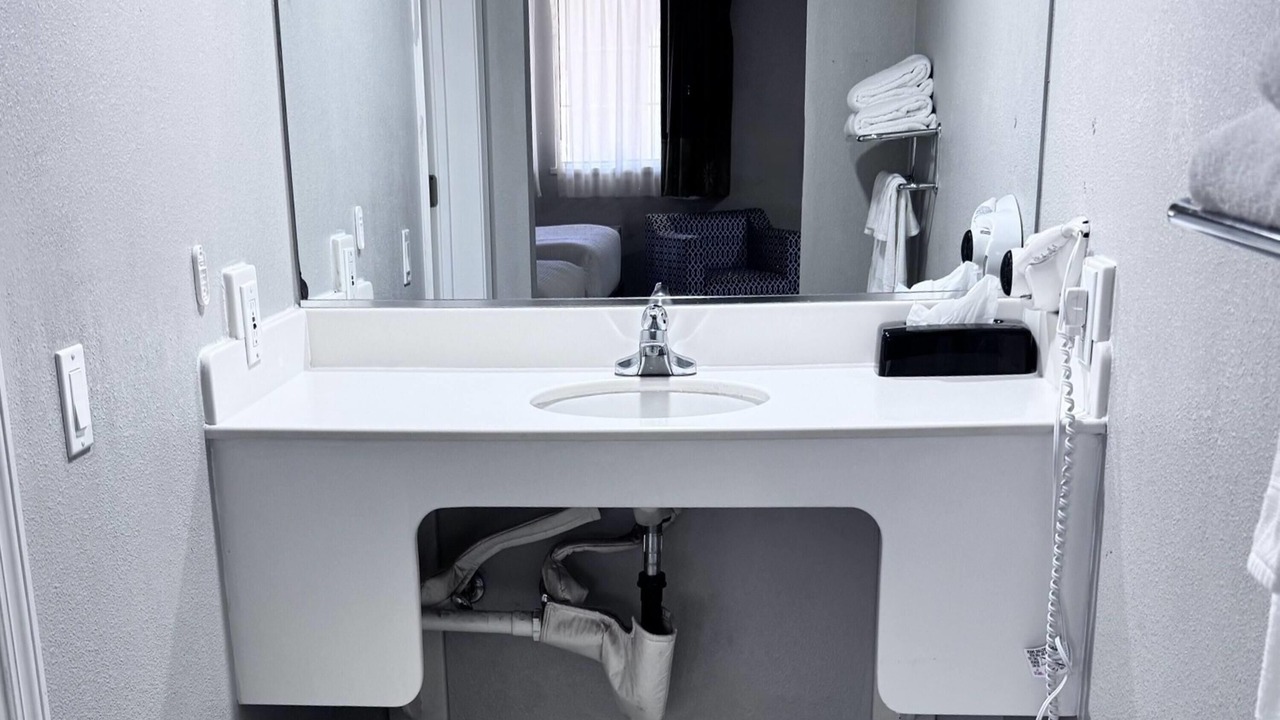 Photo of Bathroom in Benton Tract