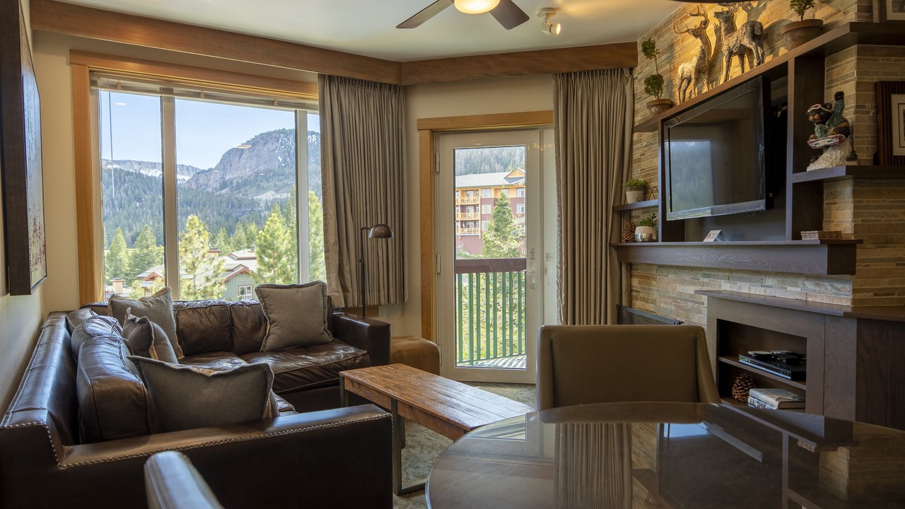 Photo of Livingroom in Mammoth Lakes